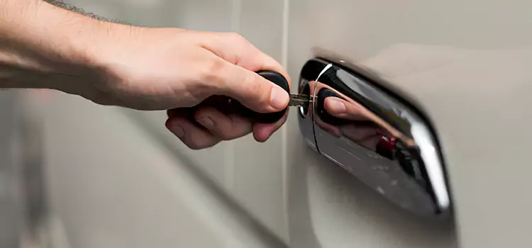 Why Choose Our Auto Locksmith Team in Estero, FL?